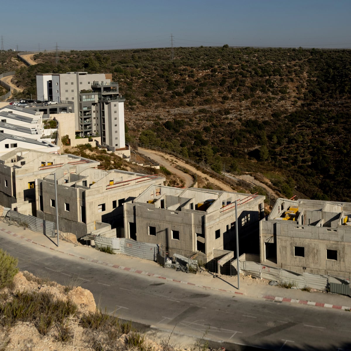 Especialistas jurídicos afirmam que as sanções do Reino Unido contra Israel 'não chegam perto' de suas obrigações