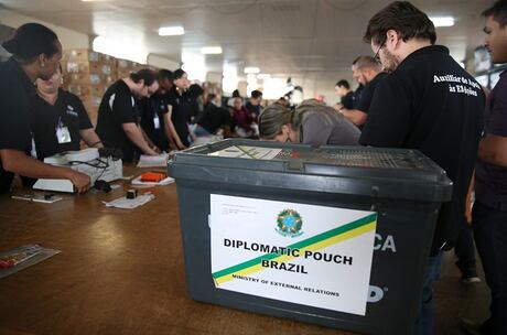 TRE-DF veta 46 cidades do exterior sem limite mínimo e 426 eleitores ficam sem votar