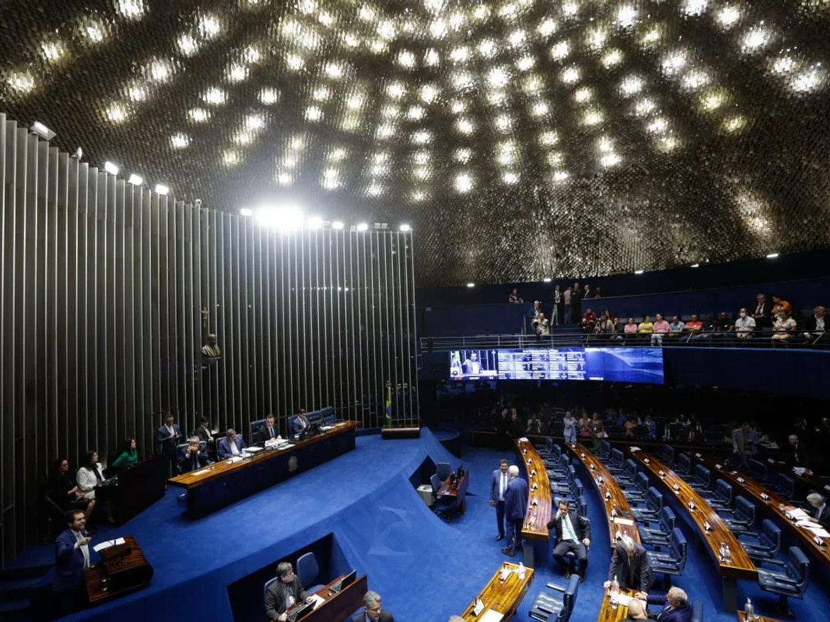 Direita articula formas de pressionar ministros do STF no Congresso