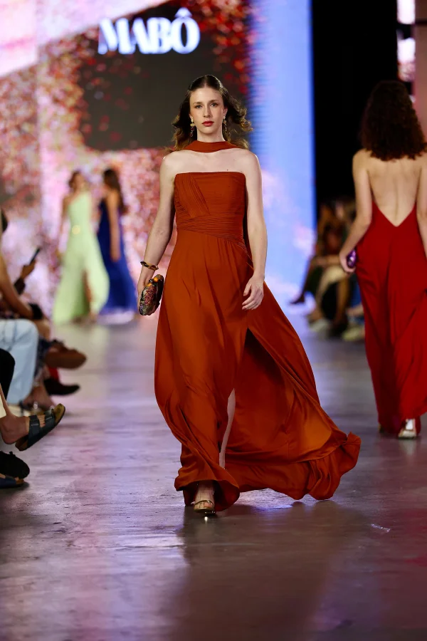 Lum, Mabô e Bruno Olly estreiam no 2º dia do Metrópoles Catwalk