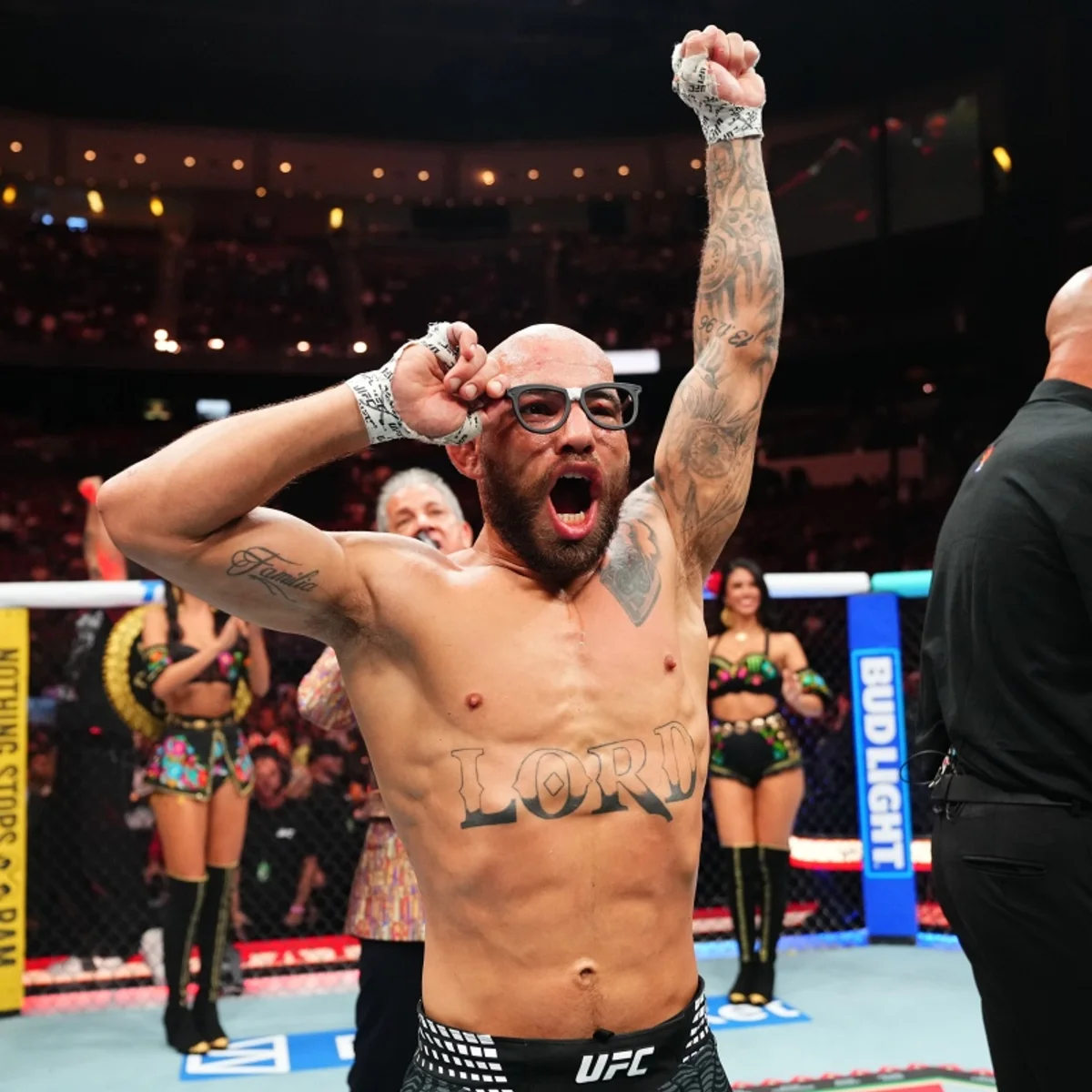 Jean Silva provoca Sterling após luta no UFC Noche: "Tu é um bunda mole"