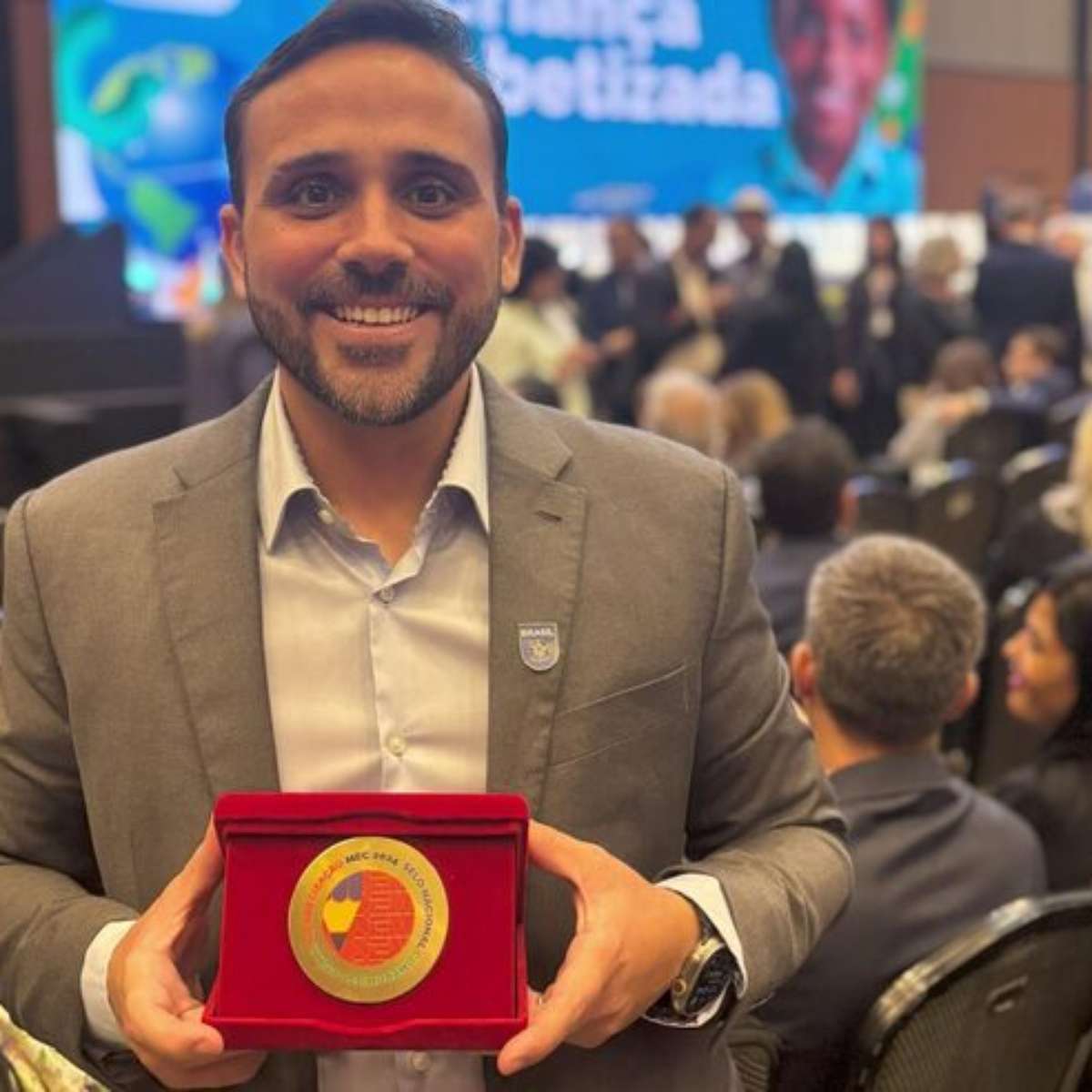 Quem é Bruno Barral, ex-secretário que ascendeu com ACM Neto e virou elo com a Overclean