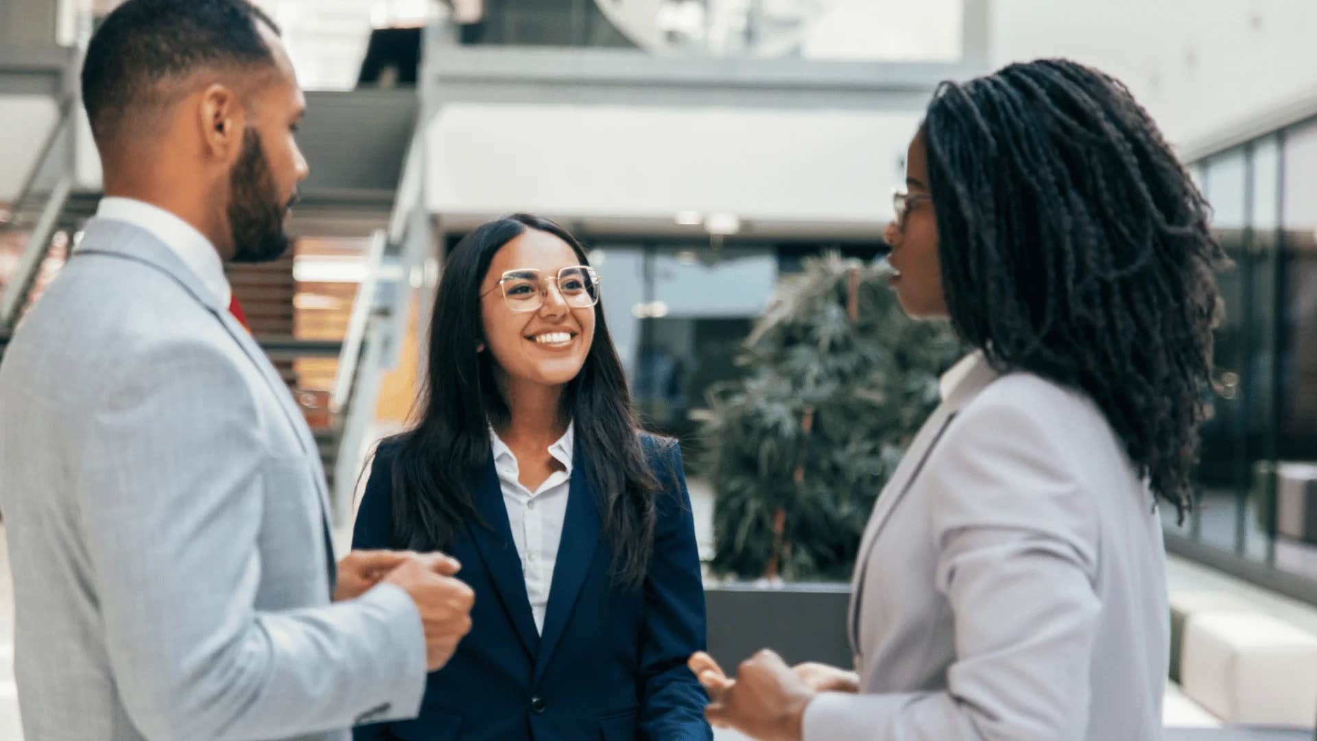 11 Frases que Pessoas de Baixo QI Dizem para Parecer Inteligentes, mas na Verdade Não Significam Nada