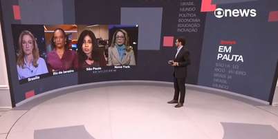 O momento em que Maria Cristina Fernandes (terceira no tel&atilde;o do est&uacute;dio) comentou sobre o suposto projeto contra Nossa Senhora que revoltou os cat&oacute;licos Foto: Reprodu&ccedil;&atilde;o/TV