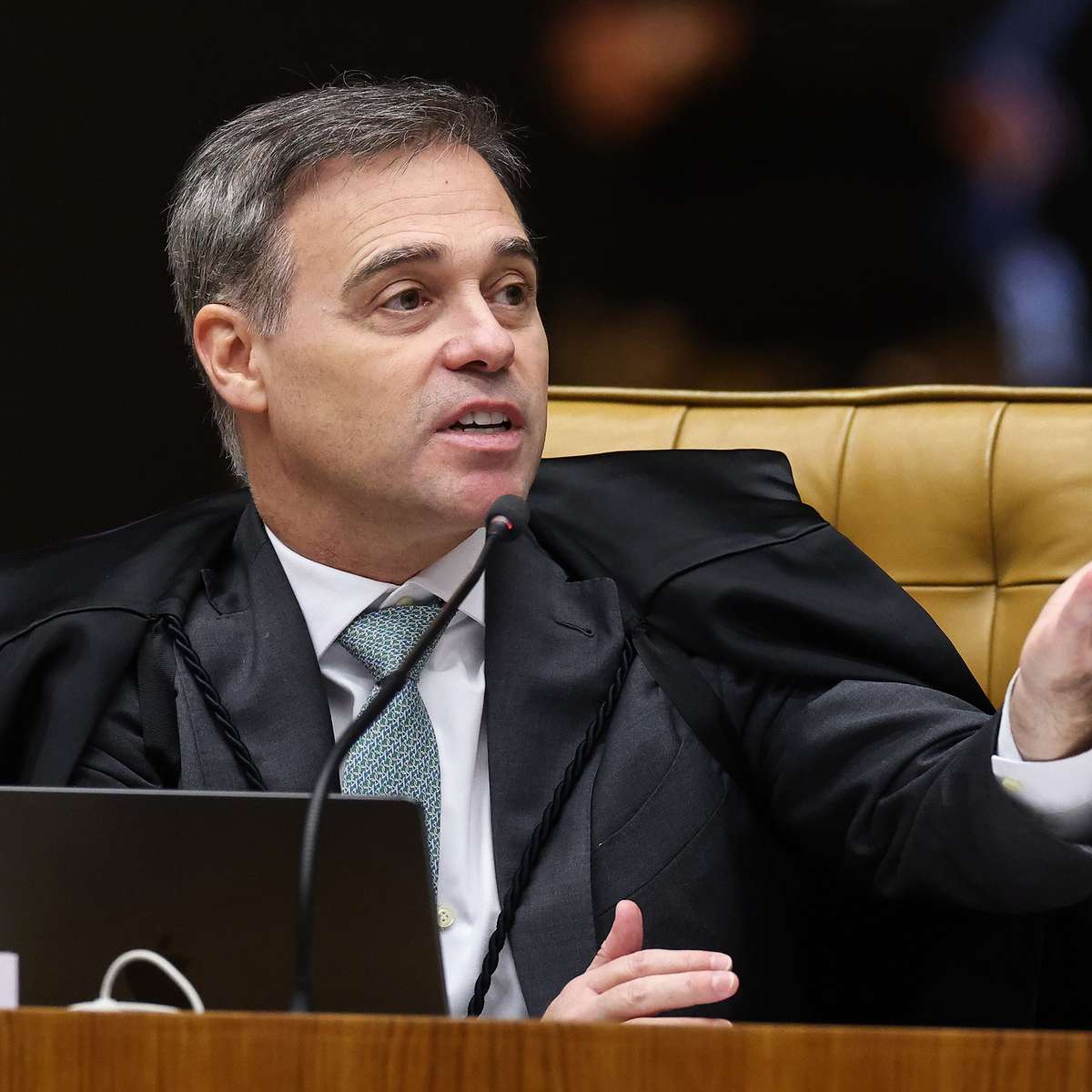 'Meu Deus', reage Mendonça a voto de Alexandre de Moraes em questão de ordem