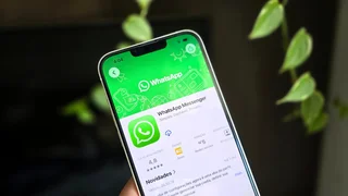WhatsApp copia o Telegram e testa integração com bots de IA no iPhone