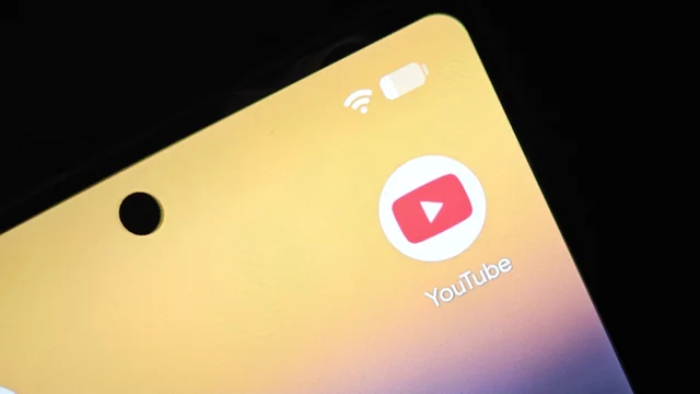 Bug no YouTube impede play em vídeos antigos e congela app no iPhone e Android