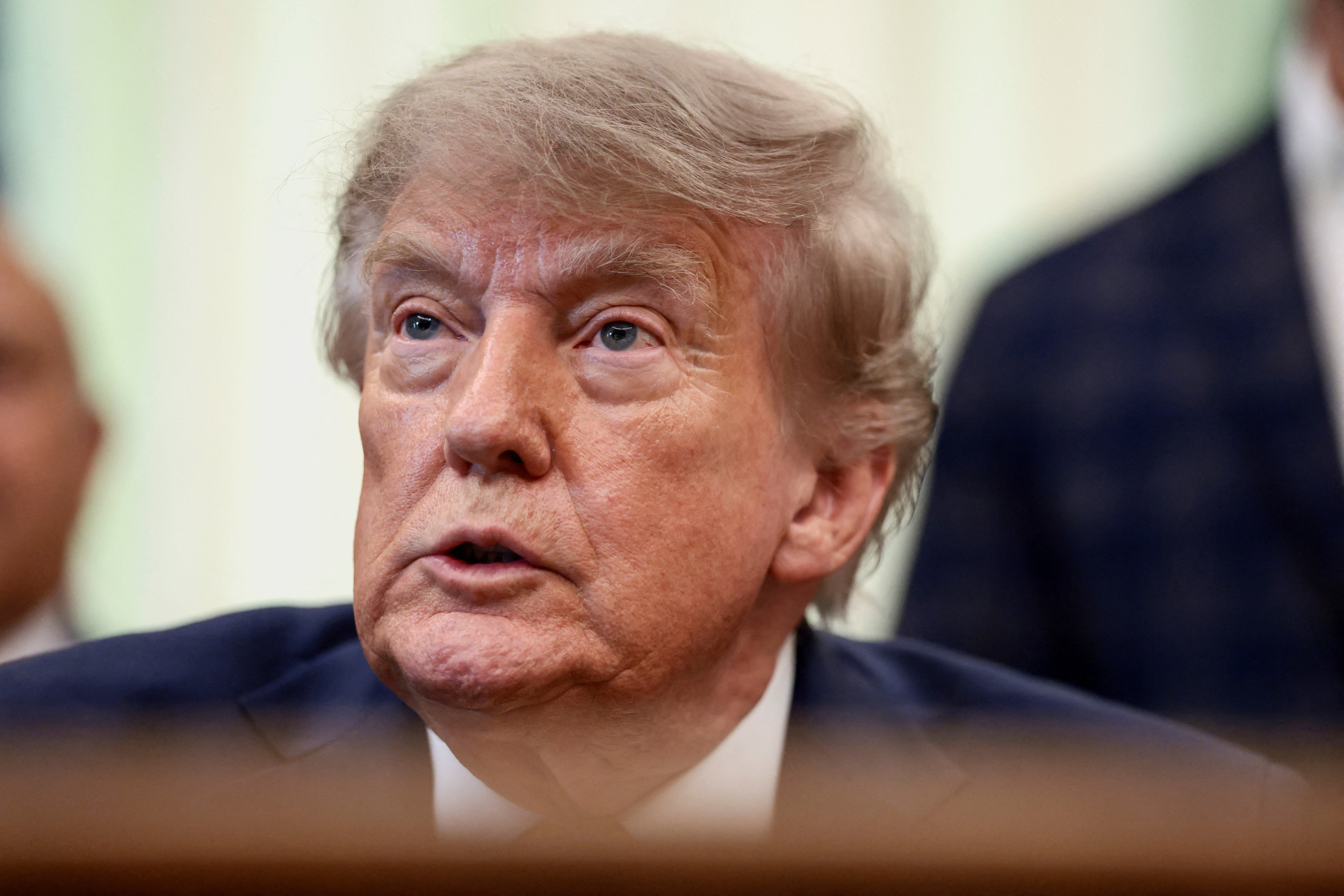 Trump minimiza apelos de big techs para frear IA e diz que EUA não podem ficar atrás da China
