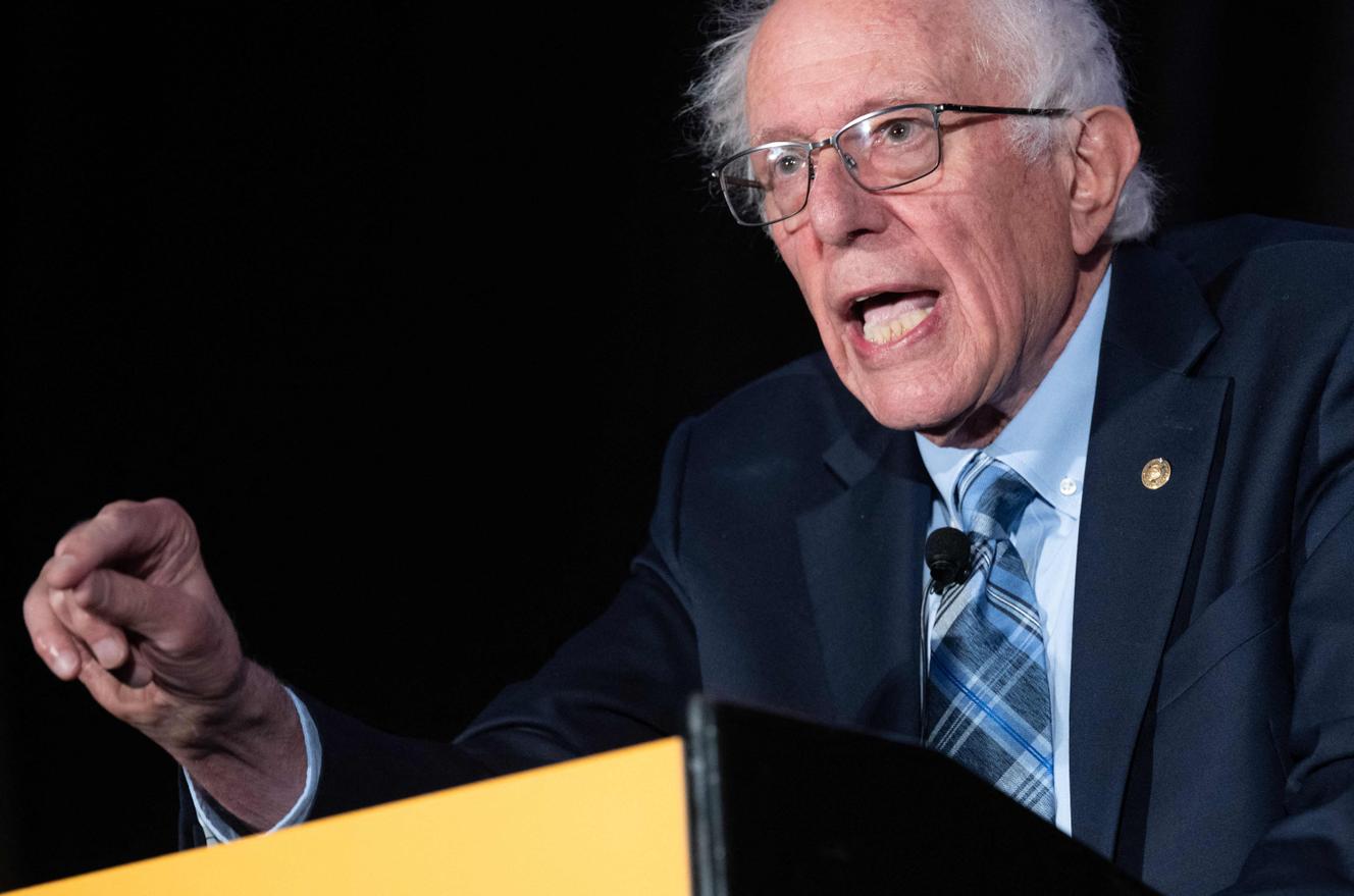 O senador democrata dos EUA Bernie Sanders e o consultor de extrema-direita Steve Bannon alertam para os perigos da IA em um raro acordo.