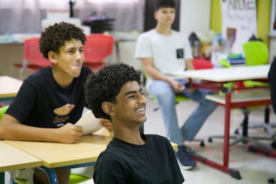 A escola alemã marca 50 anos de construção de pontes em Abu Dhabi