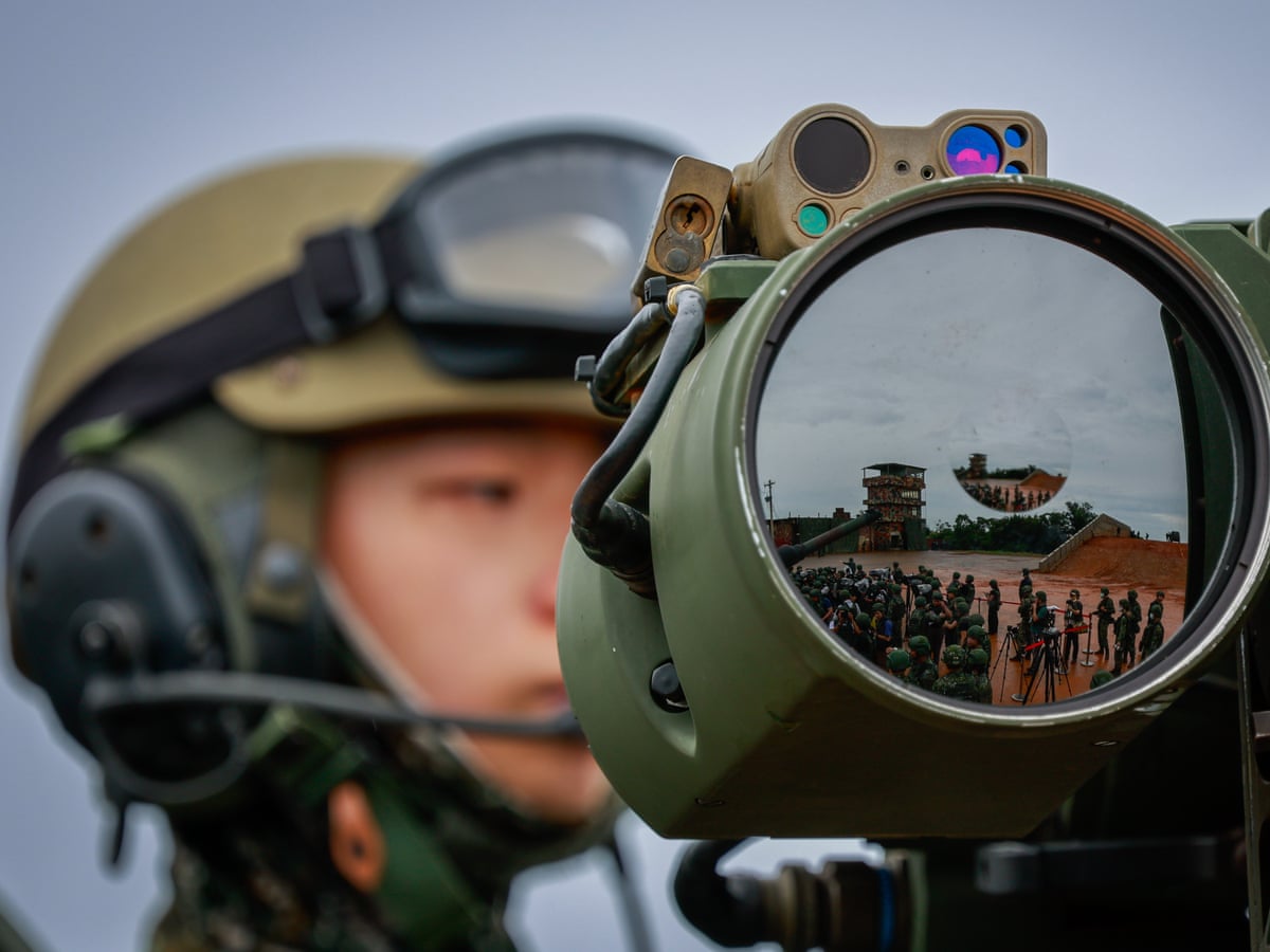 Trump perguntou a Xi Jinping se a China gostaria de comprar armas dos EUA, diz embaixador americano