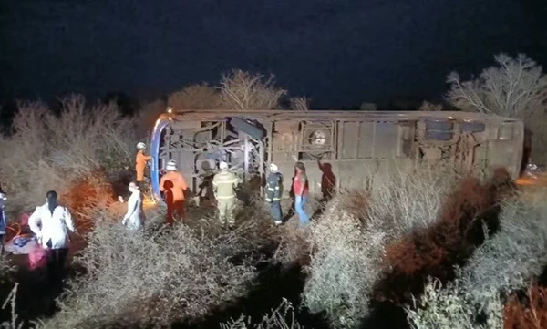 Acidente com ônibus deixa ao menos 7 mortos na Bahia