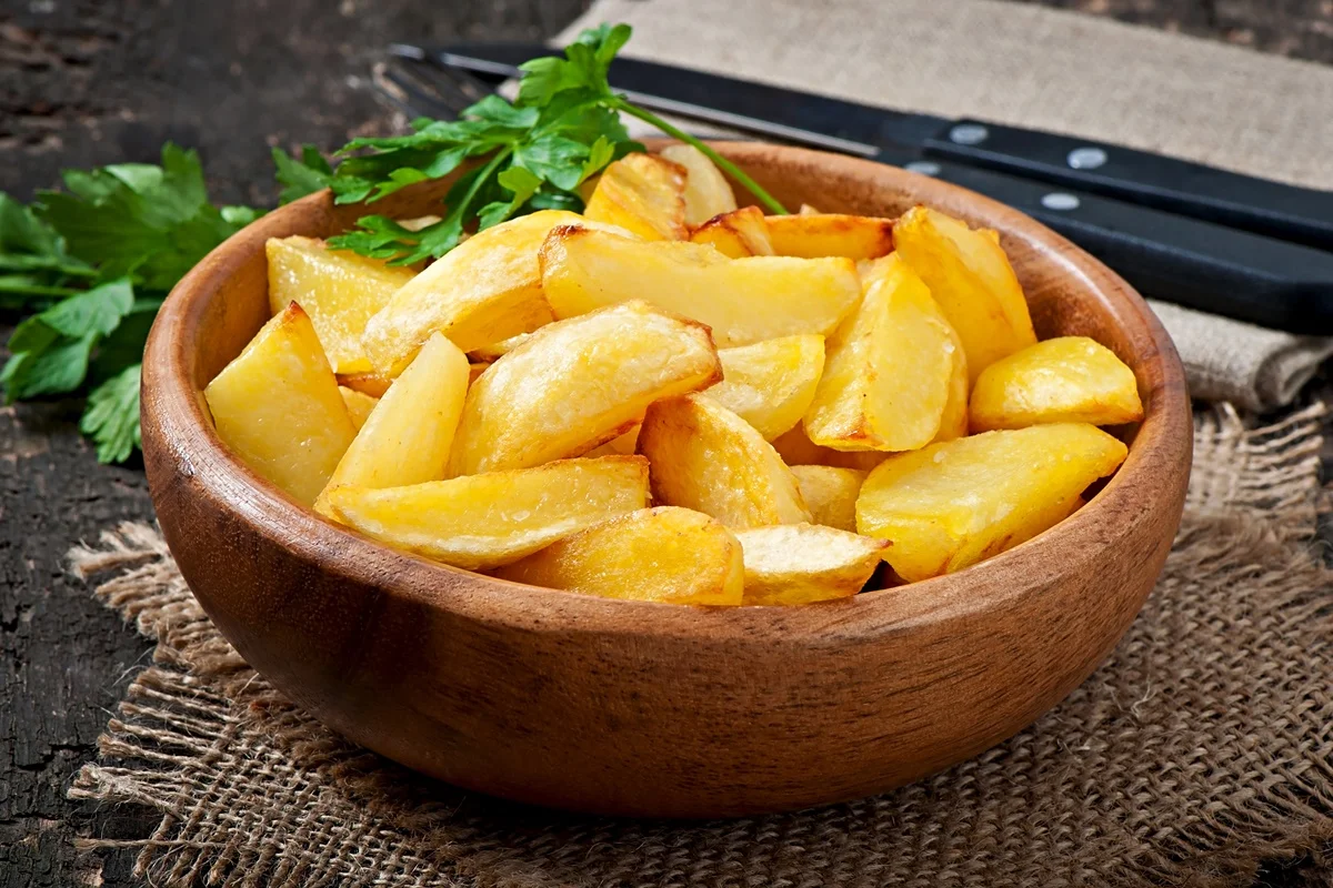 Imagem da matéria: Amido de milho é o segredo para deixar a batata assada crocante e dourada