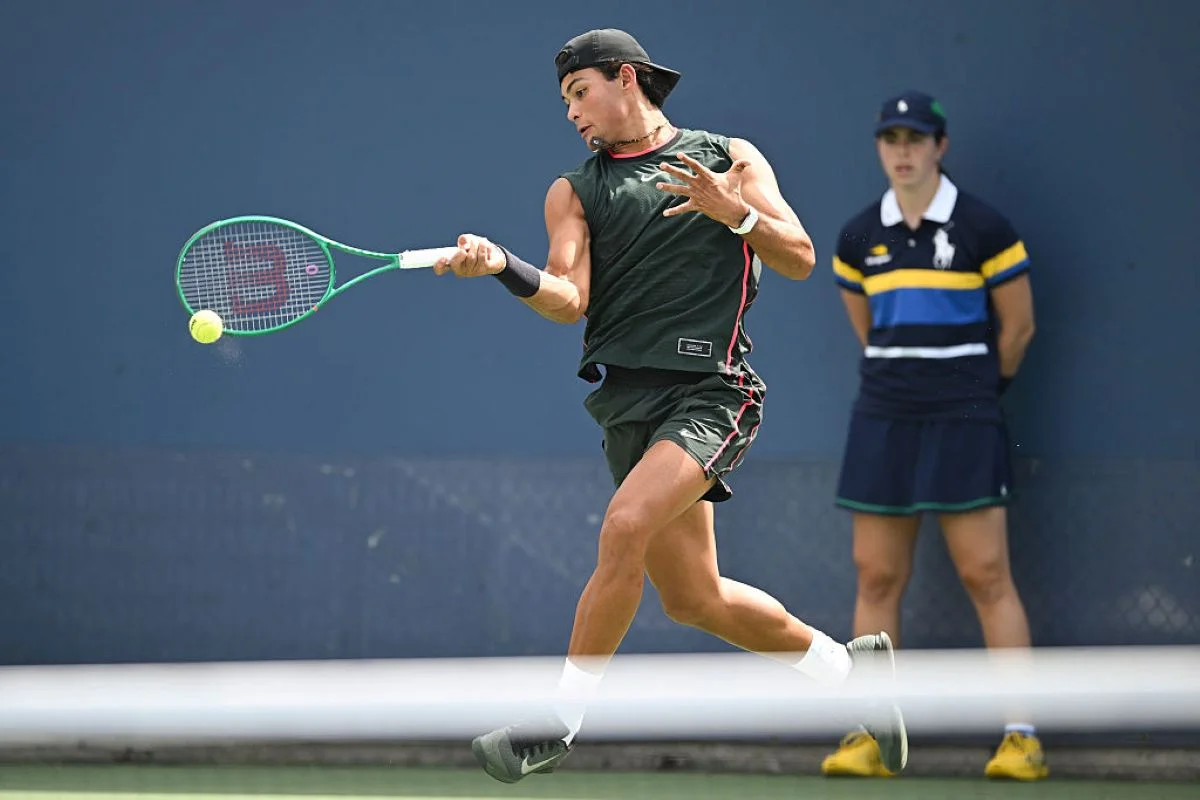 Guto Miguel vence Thilo Behrmann e está na final do US Open juvenil