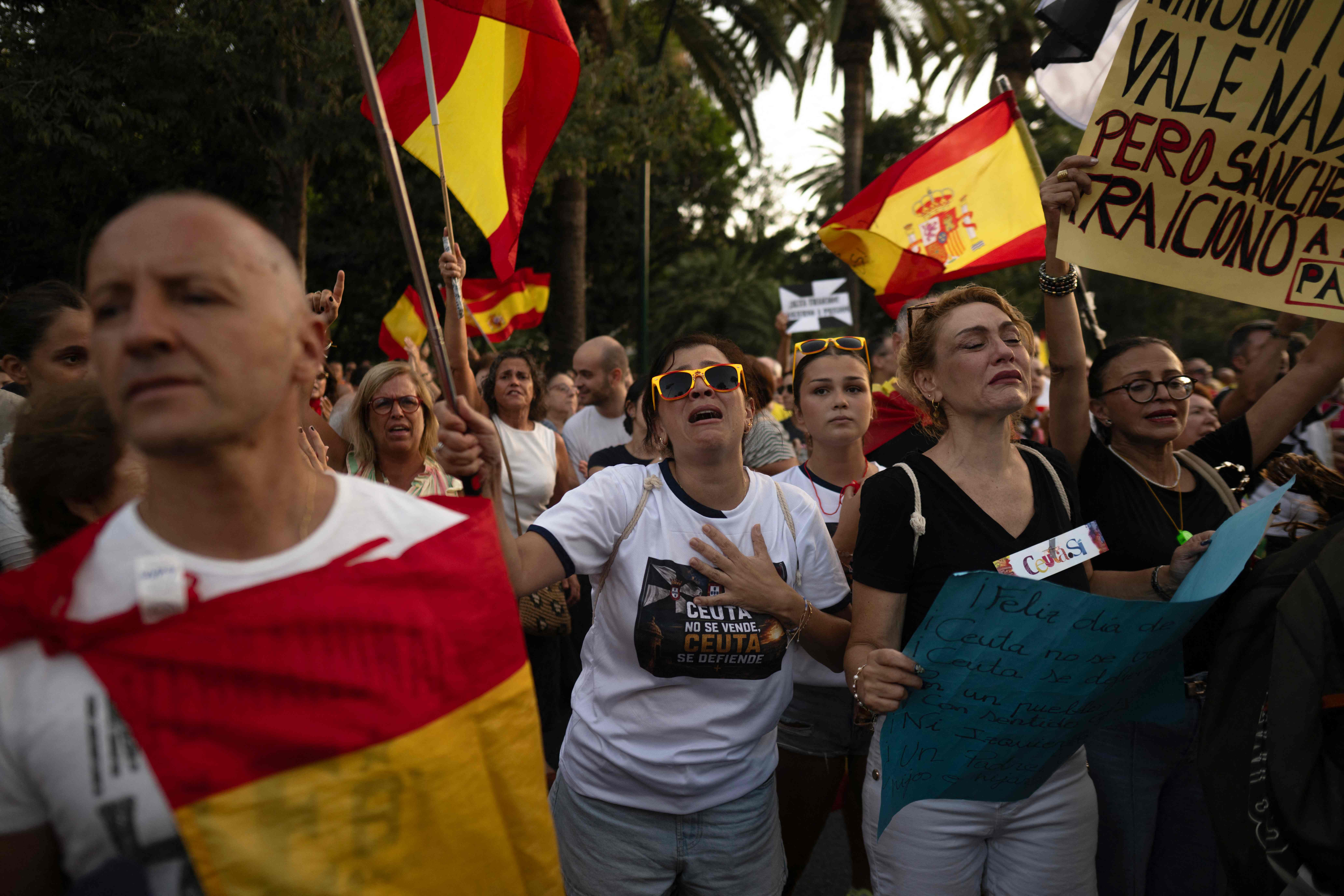 Chuva forte varre a Espanha, deixando mulher desaparecida