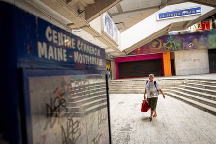 Interior of the Tour Montparnasse shopping mall.