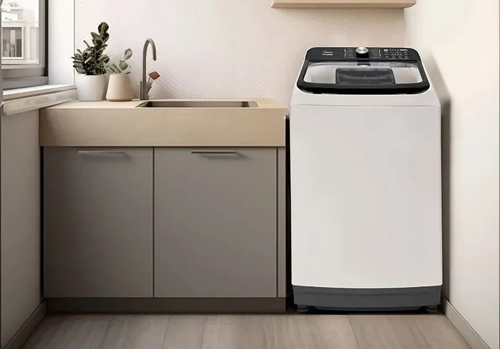Máquina de lavar com abertura frontal ou superior? Veja modelo ideal para você