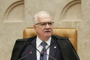Crise no STF: Fachin assume caso Moraes e decidirá futuro de Master e INSS