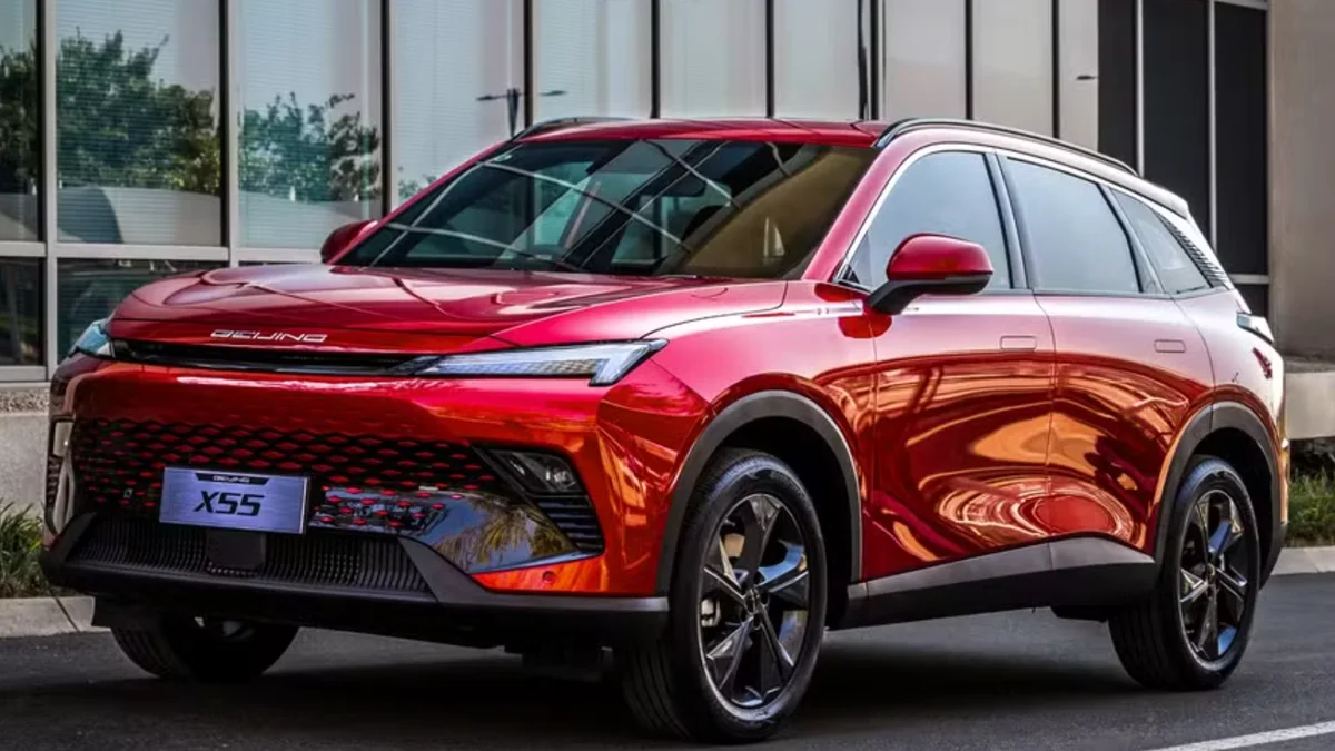 Imagem da matéria: Etanol como aliado: rival da BYD já tem data para estrear carros híbridos com motor flex