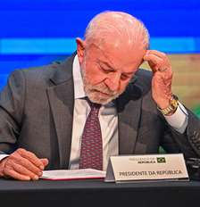 Luiz Inácio Lula da Silva (PT), presidente e candidato à reeleição, durante assinatura de Medida Provisória nesta sexta-feira, 25 Foto: ROBERTO SUNGI/ATO PRESS/ESTADÃO CONTEÚDO Foto: ROBERTO SUNGI/ATO PRESS/ESTADÃO CONTEÚDO / TerrAI