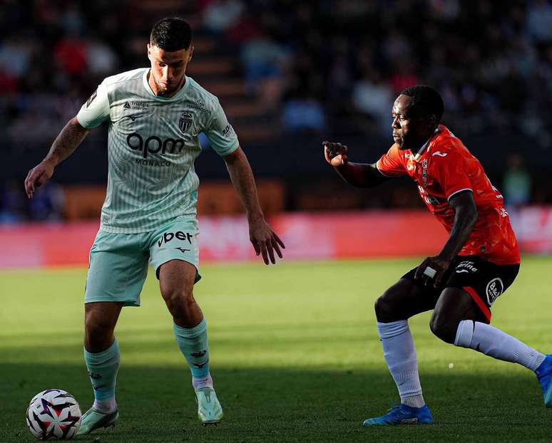 Filipe Luís perde a primeira no comando do Monaco diante do Lorient