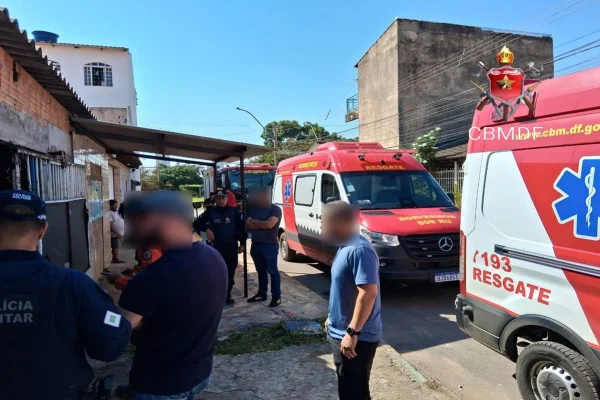 Homem leva mata-leão de amigos em festa no DF e morre após parada cardíaca - destaque galeria