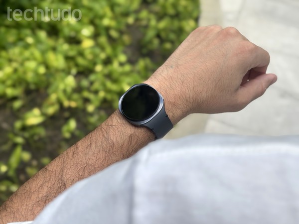 Apple Watch vs Galaxy Watch: qual é o melhor smartwatch para você? Compare