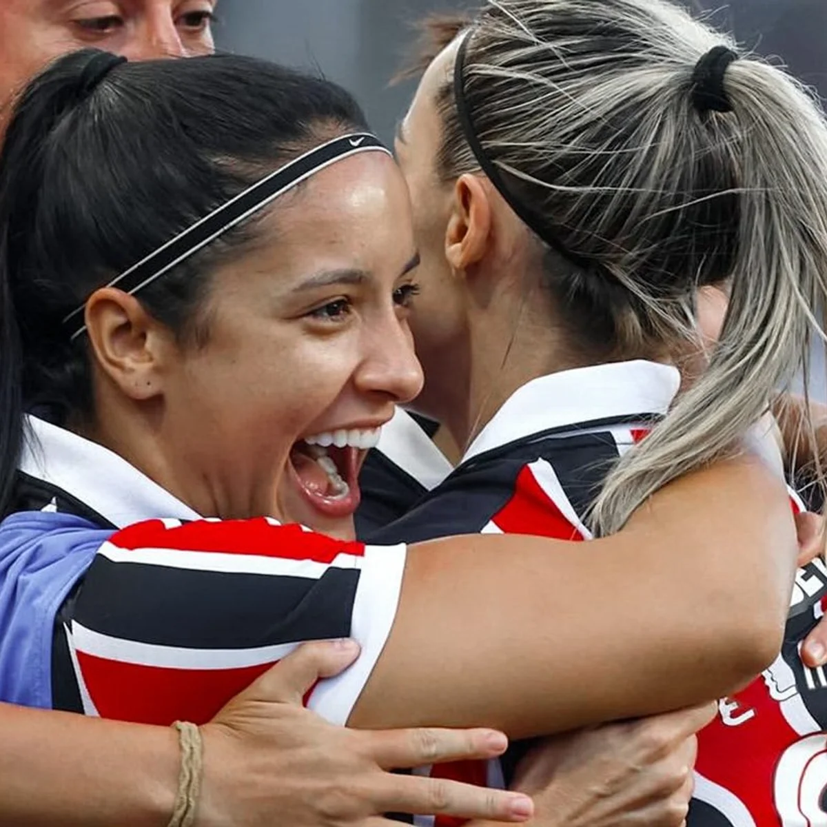 São Paulo anuncia venda recorde de ingressos no futebol feminino