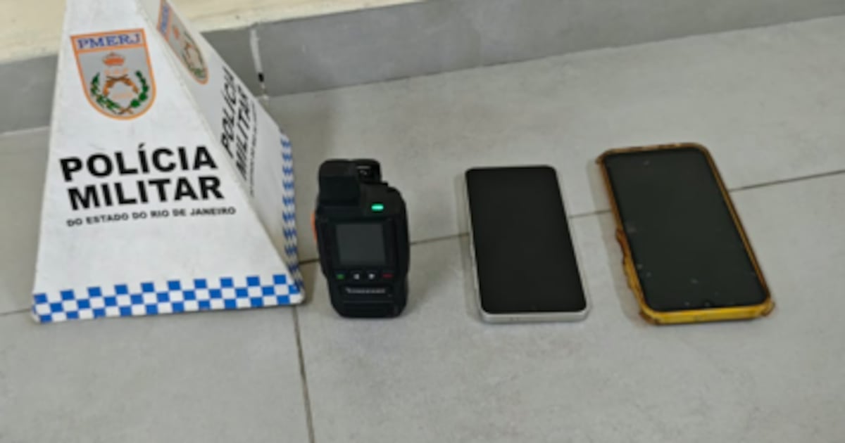 Dois homens são presos pela PM com carro clonado e celulares roubados em São Gonçalo (RJ)