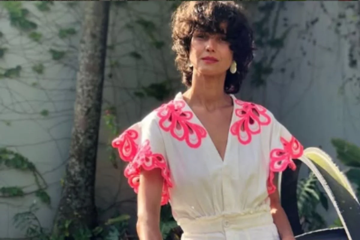 Karina Zeviani em ensaio fotográfico