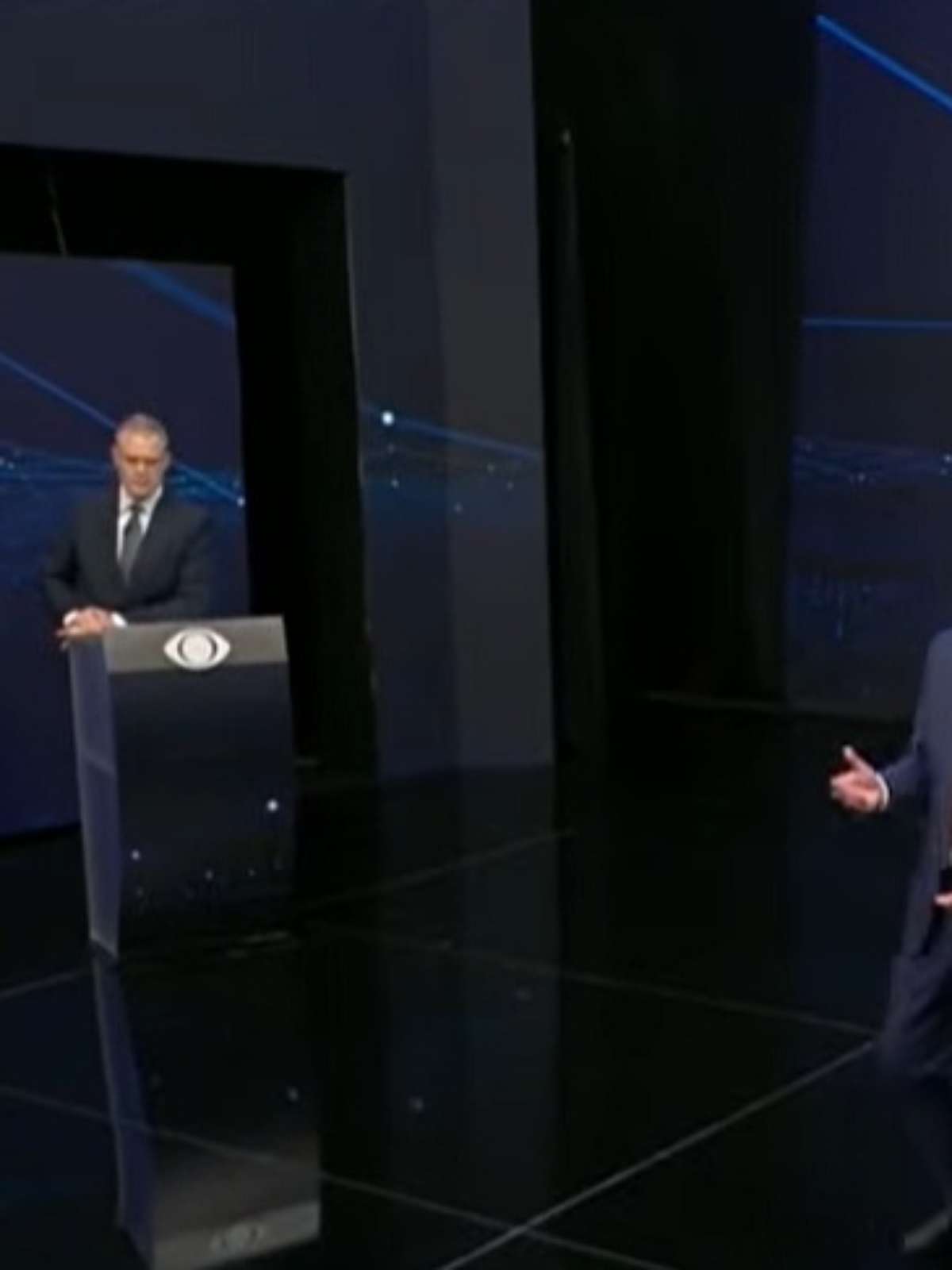 Comentaristas de TV condenam o nível de agressividade do debate que lembrou os antigos telebarracos