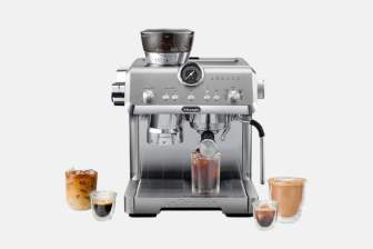 O ícone do rock de Montreal, Sass Jordan, morre aos 63 anos
