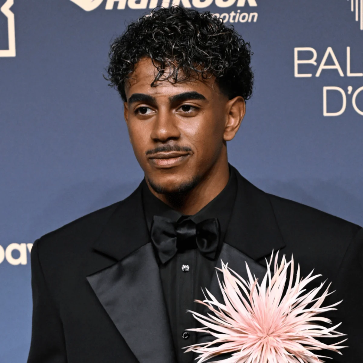 Bola de Ouro: Yamal é eleito o melhor jogador do mundo na categoria sub-21