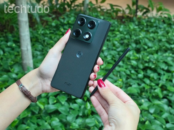 Celular com caneta stylus: veja 4 modelos com suporte para anotações
