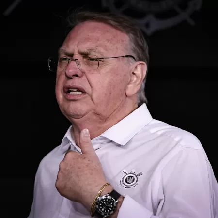 Corinthians paga dívidas ligadas a Stabile enquanto acumula atrasos