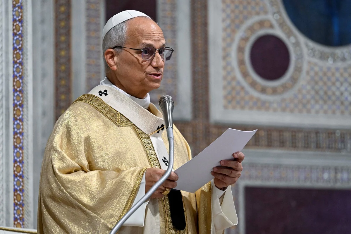 Papa Leão XIV pediu orações antes de ser diagnosticado com câncer de pulmão