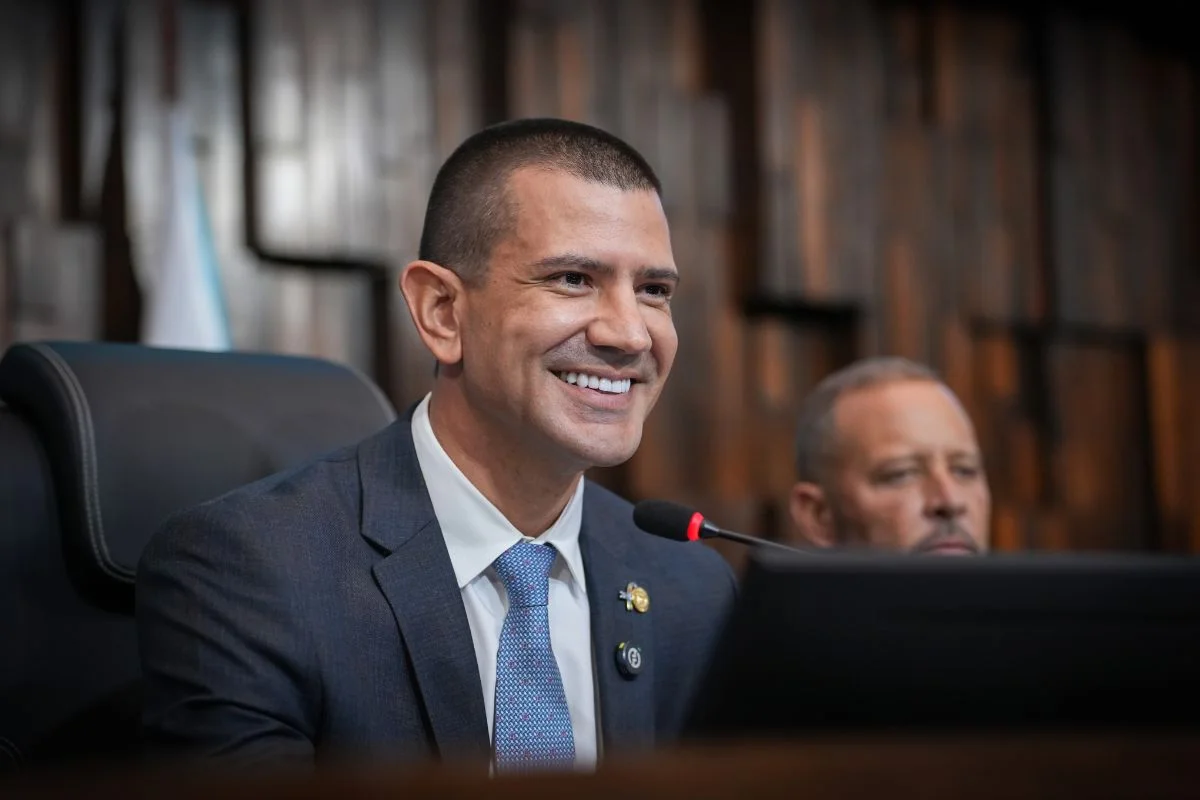 Douglas Ruas após eleição para o comando da Alerj