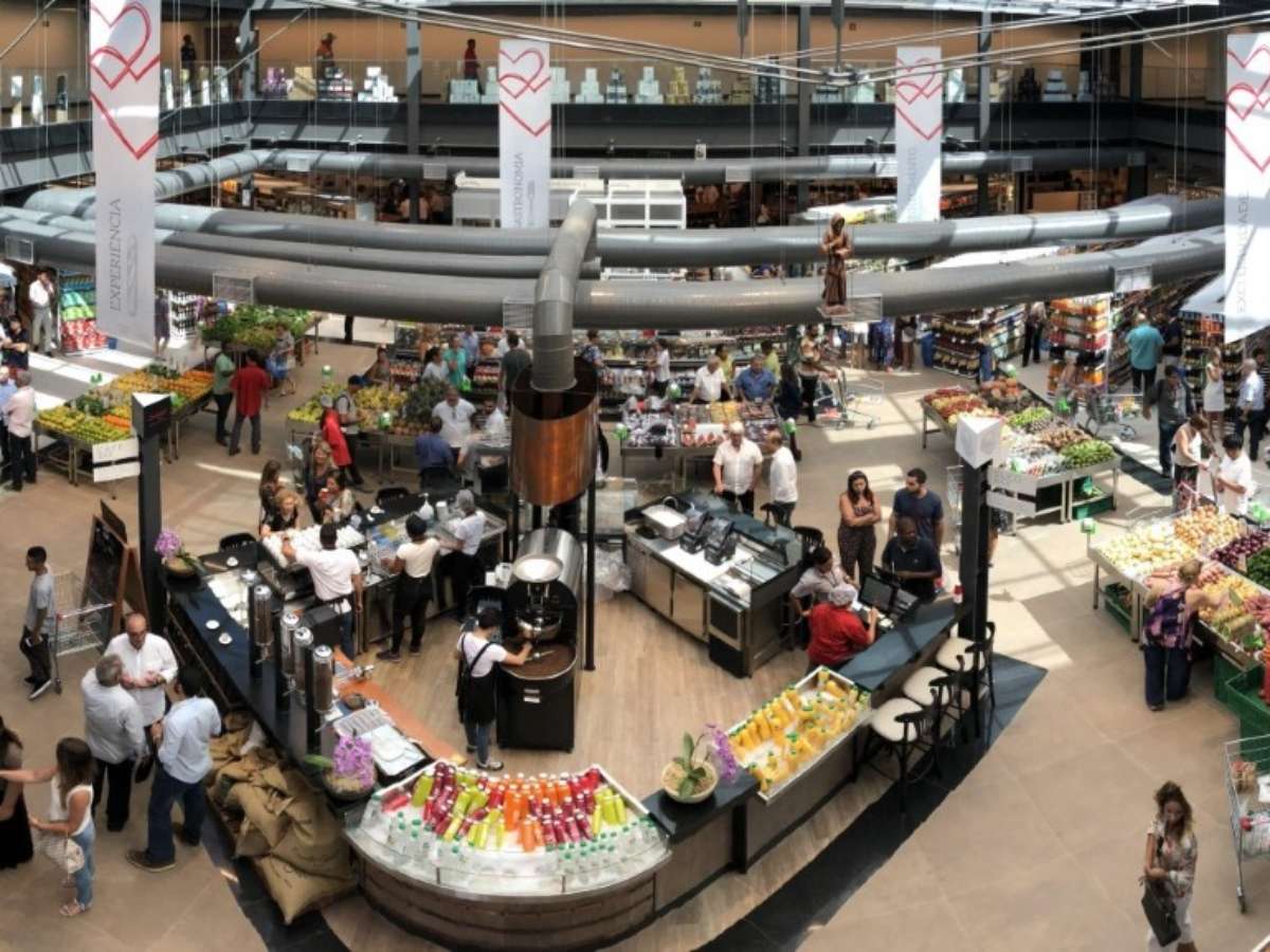 MPT investiga supermercado que enviou carta a funcionários sobre 'voto consciente' e pedia mudança no Brasil