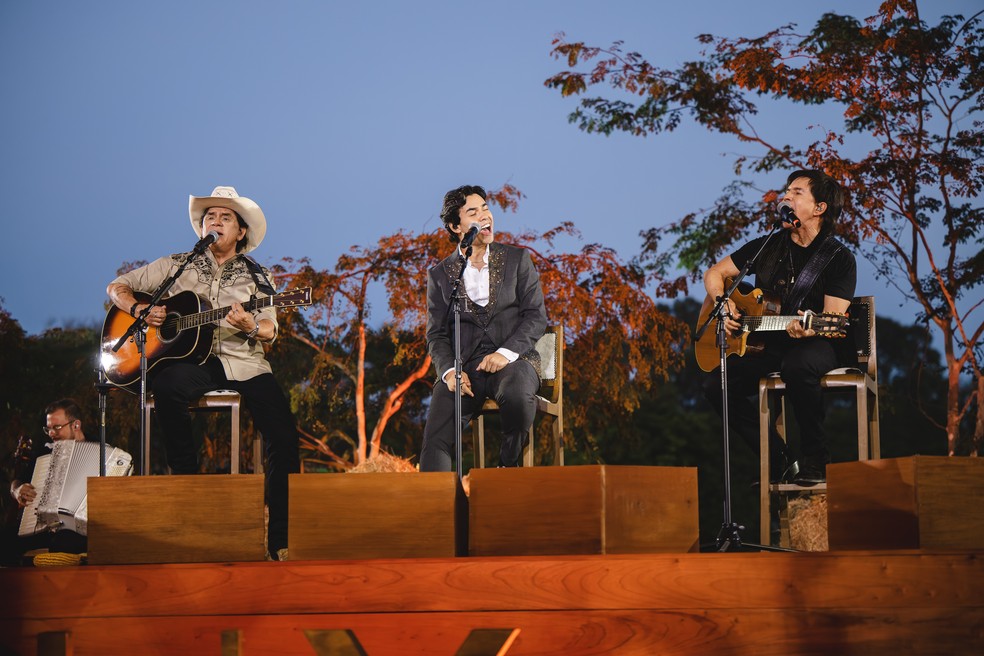 Chitãozinho & Xororó exaltam nova geração do sertanejo em show de 'Meninos de Roça': 'Nasceu do coração'