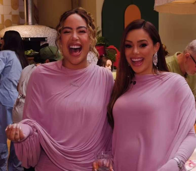 Bruna Biancardi e Rafaella Santos usam a mesma roupa na festa de Mavie e caem na risada