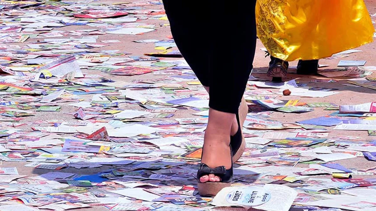 É proibida a distribuição de santinhos de candidatos no domingo de eleição