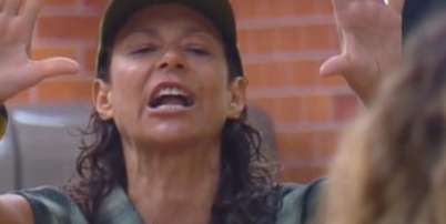 Giovanna Gold briga com Darlin e Ariela por causa de leite Foto: Reprodu&ccedil;&atilde;o | RecordPlus