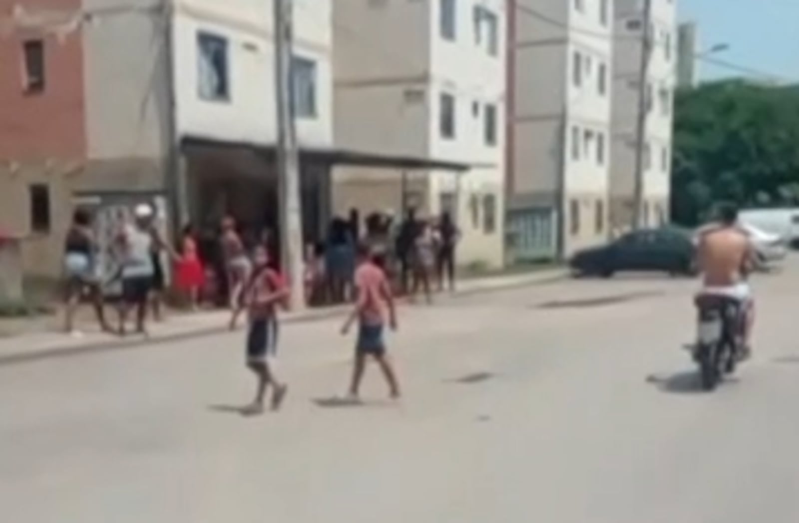 Agentes da DRE-BF também encontraram drogas durante operação Reprodução/RECORD