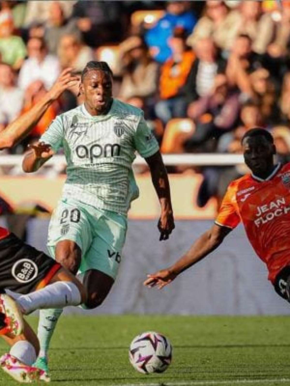 Filipe Luís perde a primeira no comando do Monaco diante do Lorient
