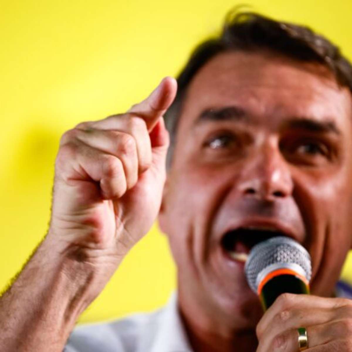 Flávio diz que mudanças defendidas na Constituição se referem a reforma do Judiciário, fim da reeleição e redução da maioridade penal