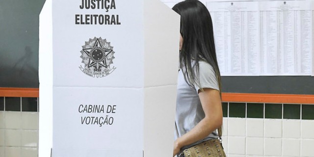 10 atos proibidos no momento de votar na urna eletrônica