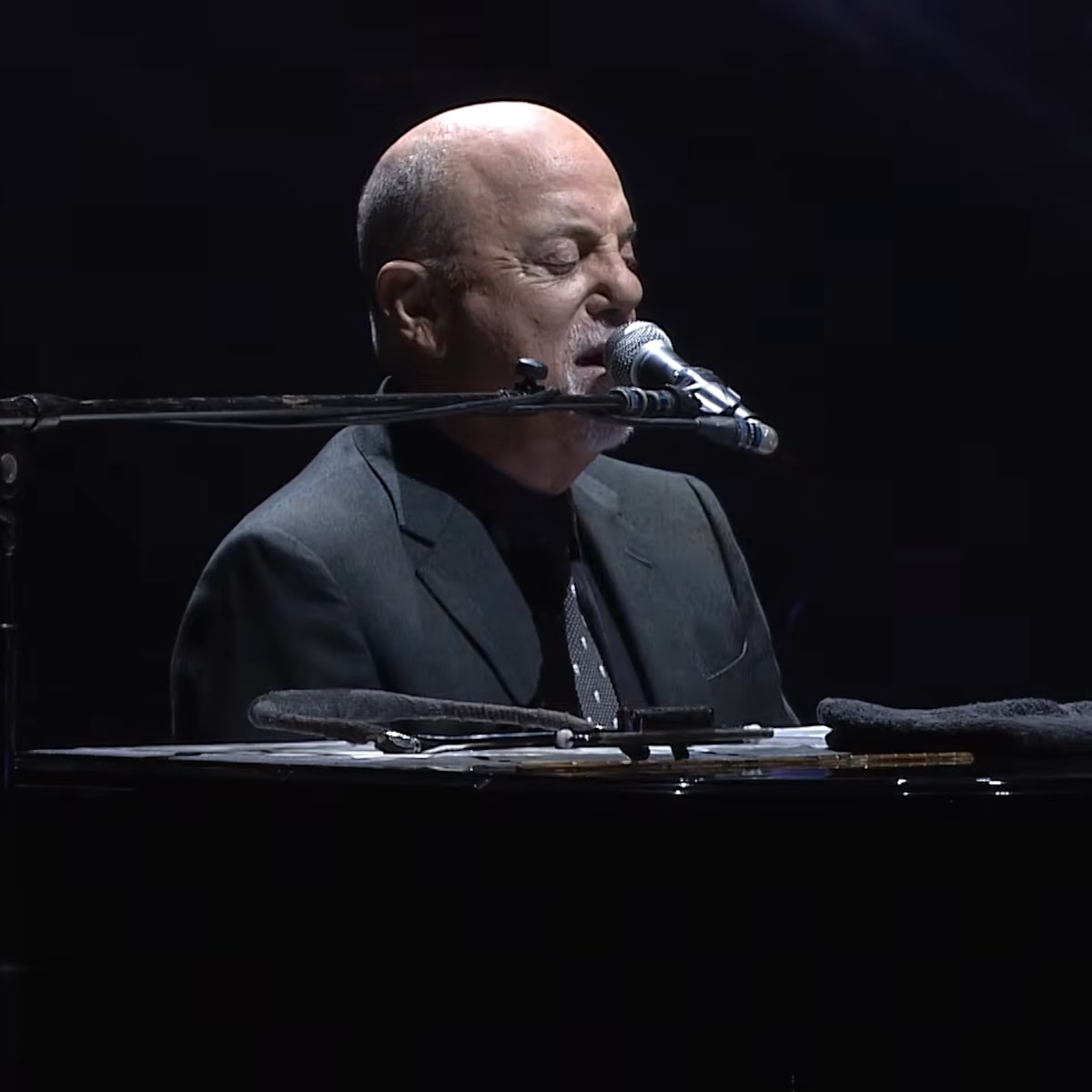 Billy Joel diz que retorno aos palcos é incerto após distúrbio neurológico