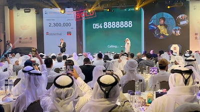 Aumentando as vendas: plataforma de Dubai abre marketplace seguro para negociação de placas de carro com valor superior a milhões de dirhams