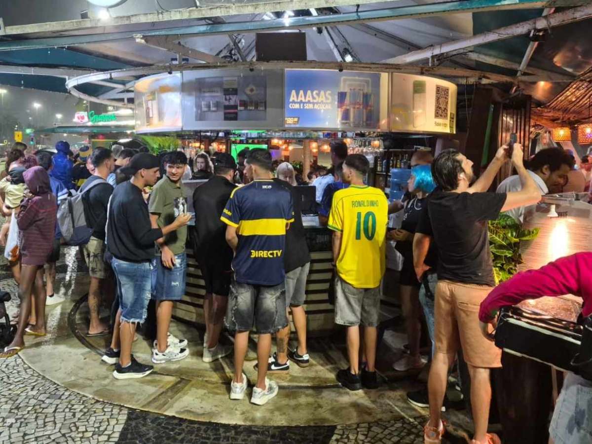 Despedida de Messi tem festa argentina em Copacabana