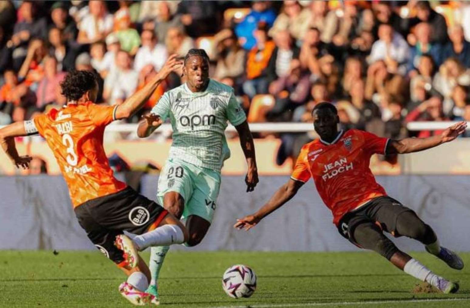 Caiu a invencibilidade de Filipe Lu&iacute;s no Monaco-